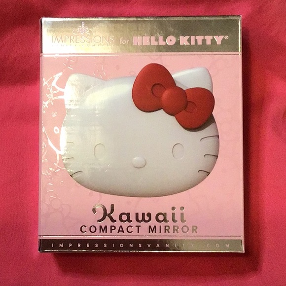 NIB Hello Kitty Wireless Compact Mirror - Picture 4 of 5